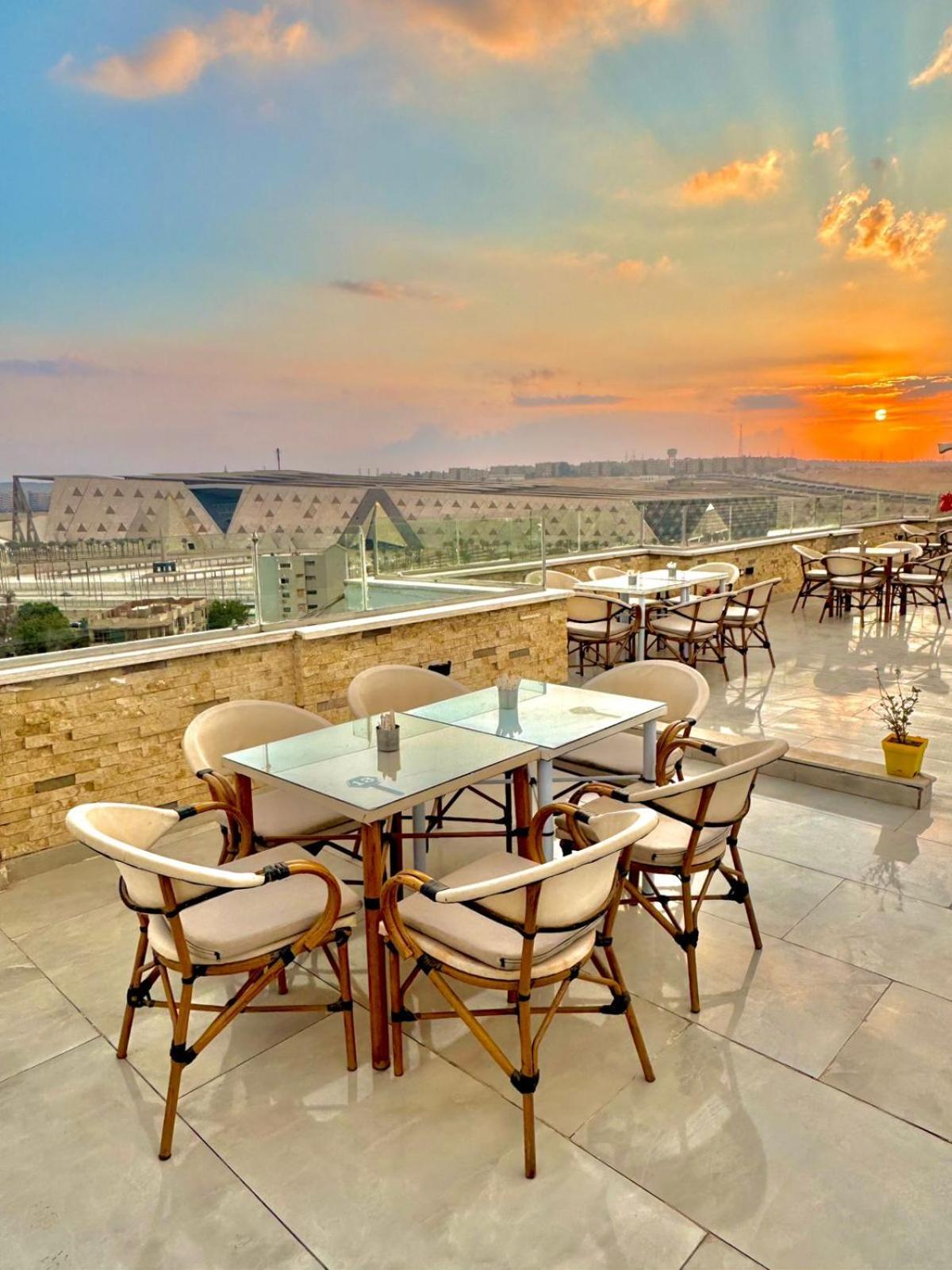 Grand Museum & Pyramids View Otel Kafr Ghatati Dış mekan fotoğraf